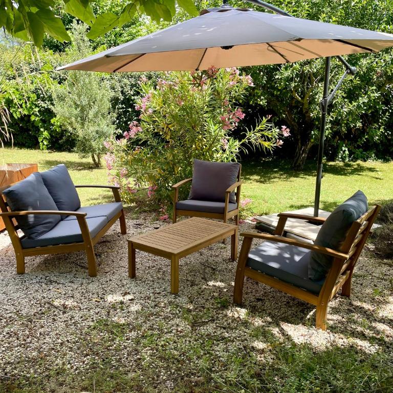 La belle histoire Gîte Ventoux - Studio avec Vue sur Jardin - 13
