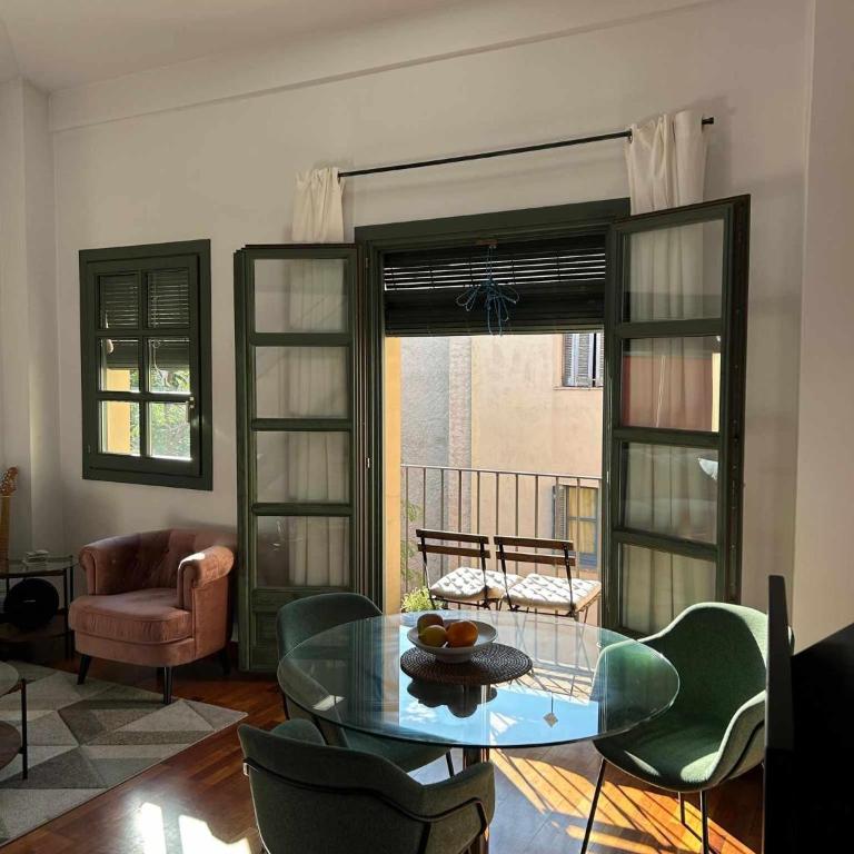 Modern apt in old town w cathedral views - Apartamento de 2 dormitorios - 3