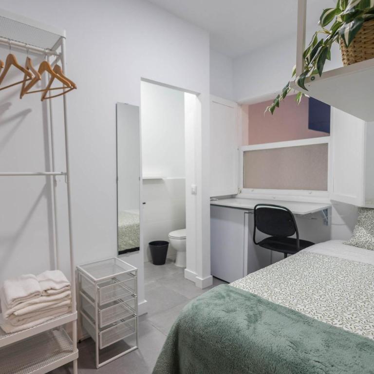 Coliving Mol-Terrace, En-Suite Bathroom, Fridge & TV - Habitación Individual con baño privado - 2