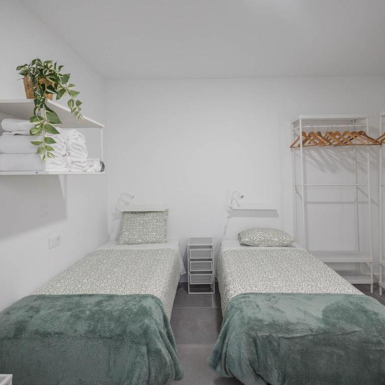 Coliving Mol-Terrace, En-Suite Bathroom, Fridge & TV - Habitación Doble con baño privado - 1