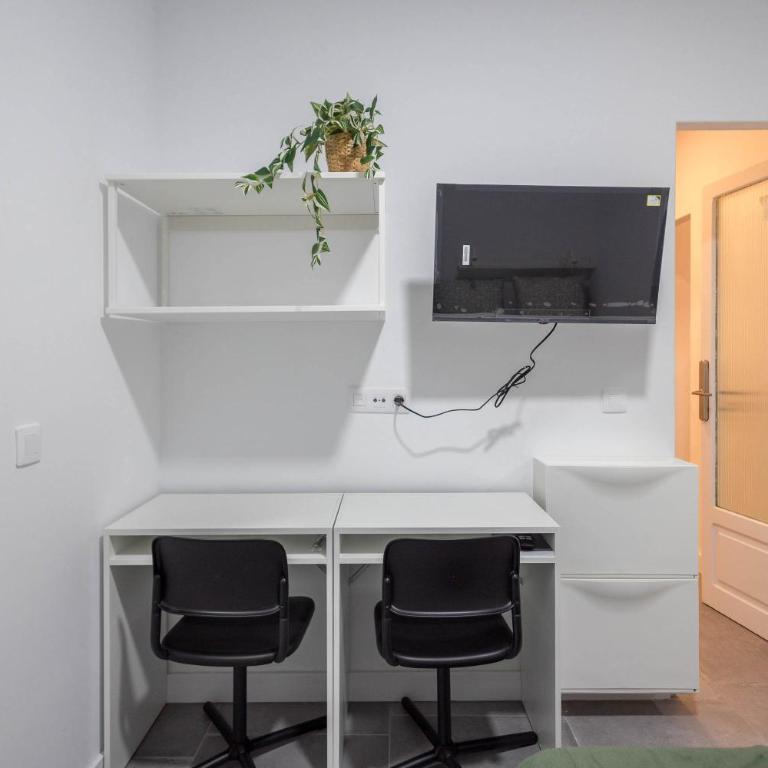 Coliving Mol-Terrace, En-Suite Bathroom, Fridge & TV - Habitación Doble Deluxe con ducha - 7