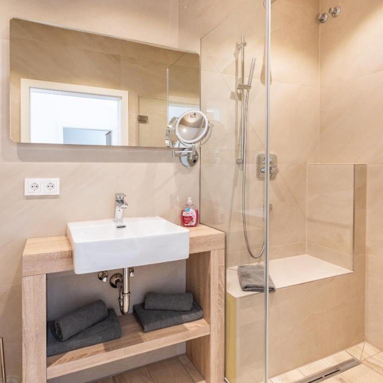 Bergwald Panorama Suiten - Suite con Terrazza - 9