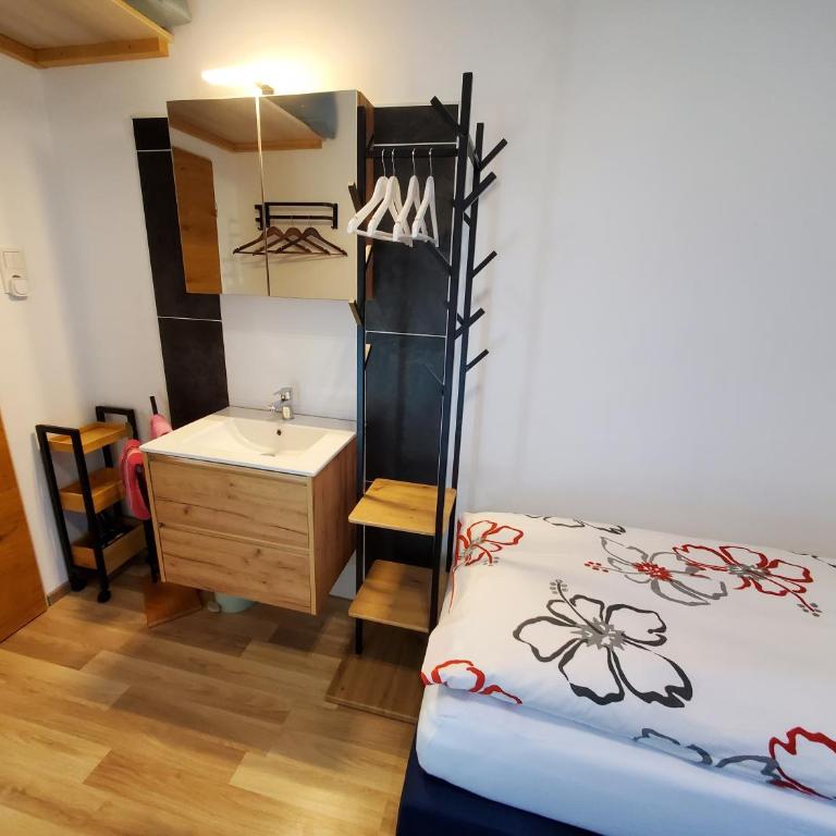Ferienwohnung am Krausberghof mit Balkon und Parkplatz, 6 Fahrminuten zur Alpentherme Gastein und zur Schlossalmbahn - Apartment with Mountain and Valley View - 21