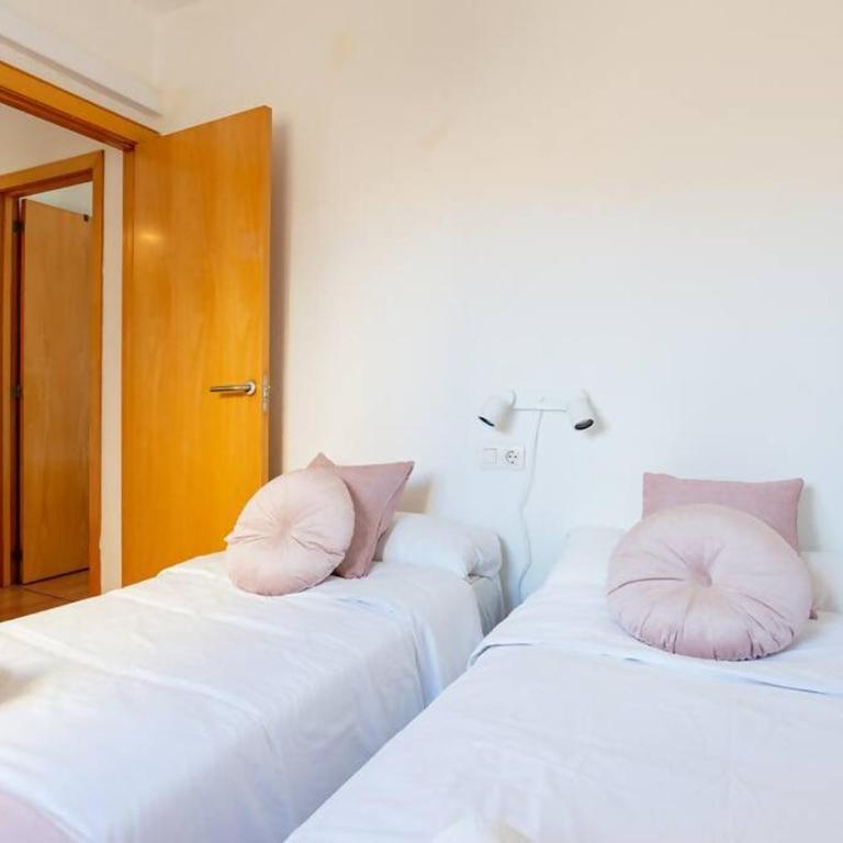 Ático soleado en el centro de Málaga - Two-Bedroom Apartment - 12