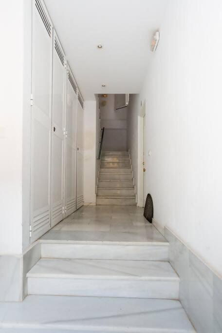 Ático soleado en el centro de Málaga - Two-Bedroom Apartment - 17