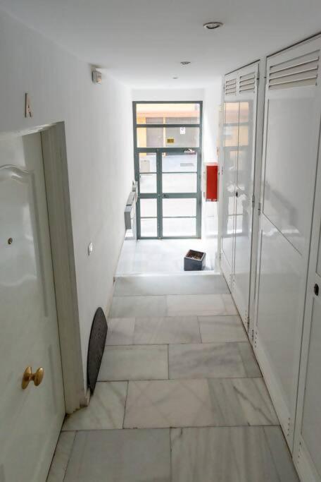 Ático soleado en el centro de Málaga - Two-Bedroom Apartment - 26