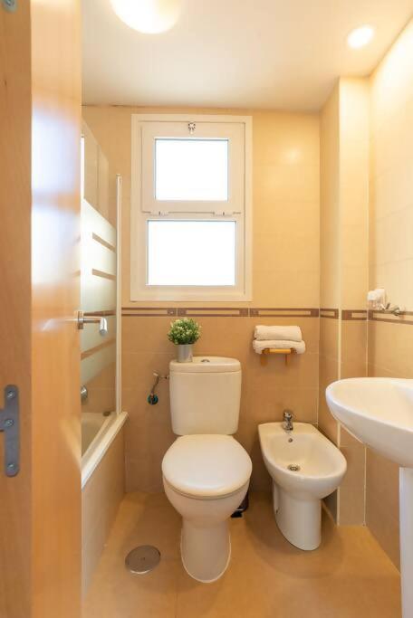 Ático soleado en el centro de Málaga - Two-Bedroom Apartment - 28