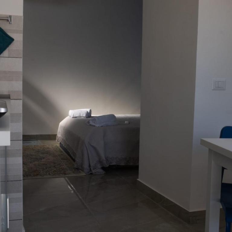 Vesuvio Home Capodichino Blu - Appartamento con 2 Camere da Letto - 14