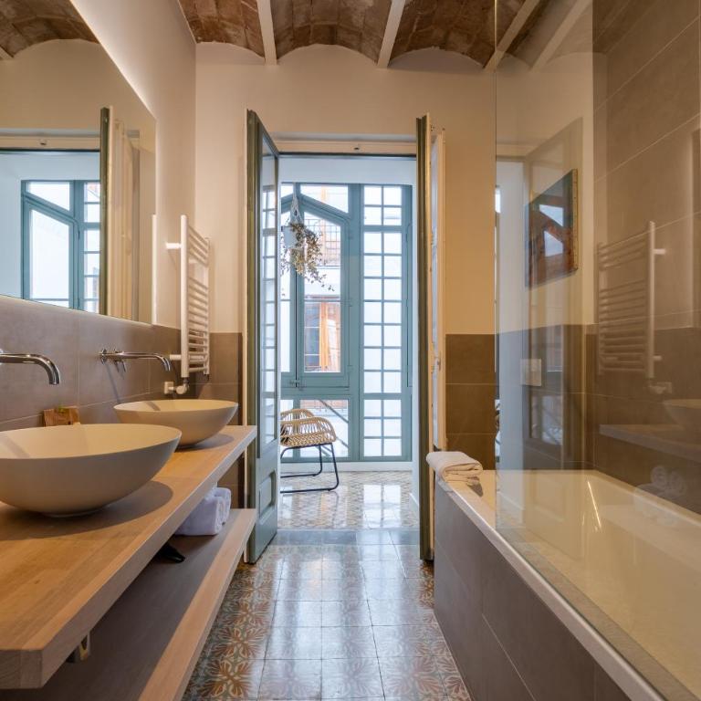 Caterina Laietana - Three-Bedroom Deluxe Apartment - 5