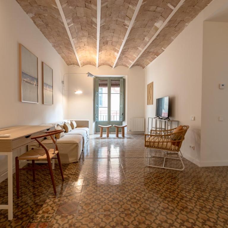 Caterina Laietana - Three-Bedroom Deluxe Apartment - 7