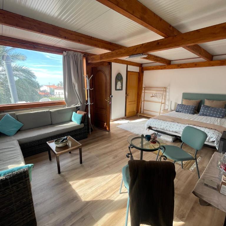 CHALET en la PLAYA CON PISCINA, Premiado en 2026 !!! - Casa de 3 dormitorios - 16