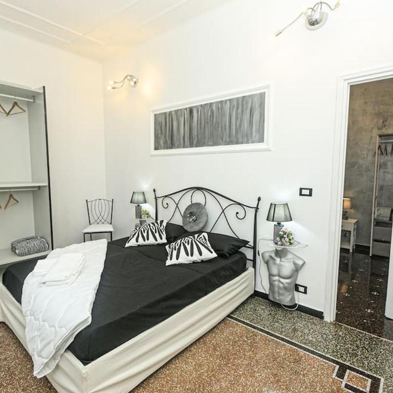 L' Atelier comodo al centro - Parcheggio privato - Zona Ospedale San Martino - Two-Bedroom Apartment - 4