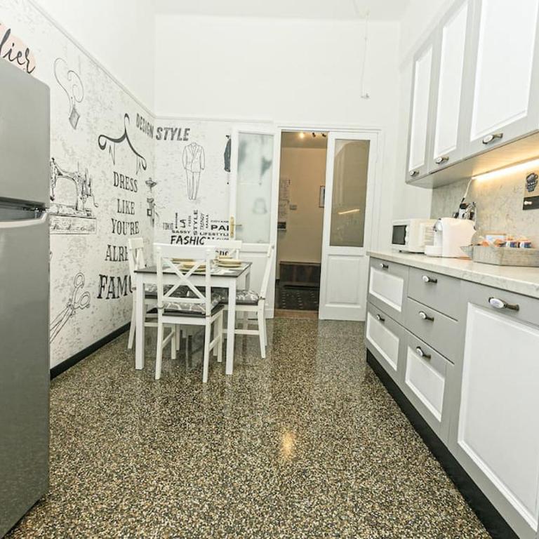 L' Atelier comodo al centro - Parcheggio privato - Zona Ospedale San Martino - Two-Bedroom Apartment - 6