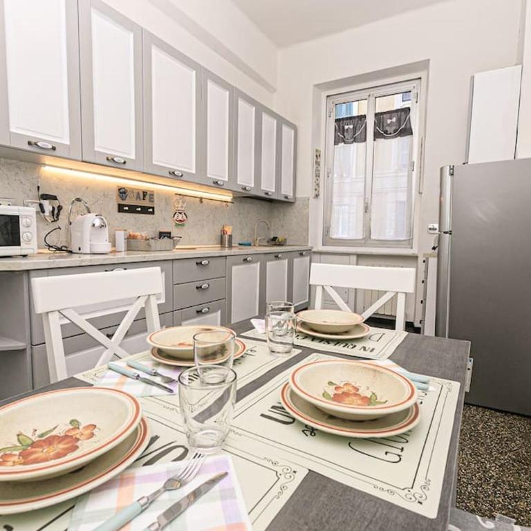 L' Atelier comodo al centro - Parcheggio privato - Zona Ospedale San Martino - Two-Bedroom Apartment - 10