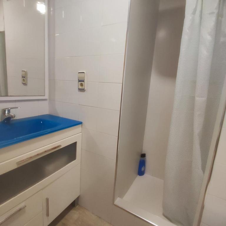 Close to the sea, large (170 m2) apartment+BIKES - Three-Bedroom Apartment - 5