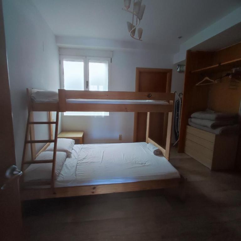 Close to the sea, large (170 m2) apartment+BIKES - Three-Bedroom Apartment - 11