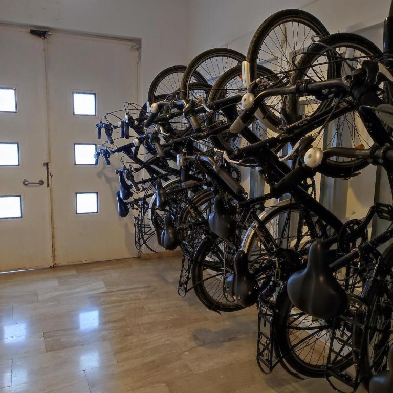 Close to the sea, large (170 m2) apartment+BIKES - Three-Bedroom Apartment - 17
