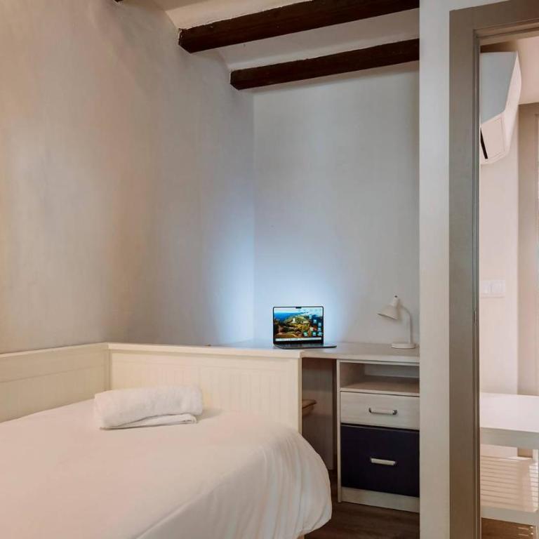 Old Town duplex with character - Apartamento de 2 dormitorios - 48