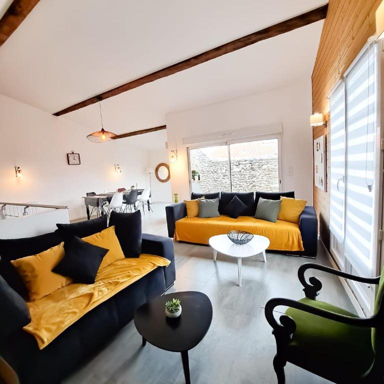 Les Cerisiers - PROCHE DU GOLF, DES THERMES DE SAUJON ET DU CENTRE VILLE - MAISON FAMILIALE - Three-Bedroom Home - 10