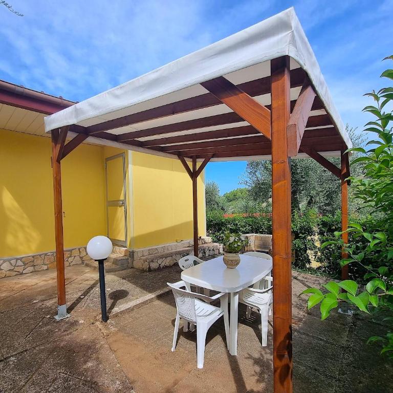 Residence Porticello - One-Bedroom Apartment with Garden View - 4