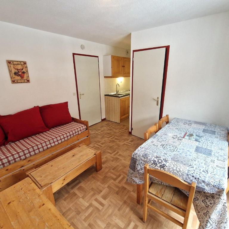 Valfréjus: 2 pièces + cabine, centre station, 4/6 pers - FR-1-265-199 - Appartement (6 Adultes) - 5