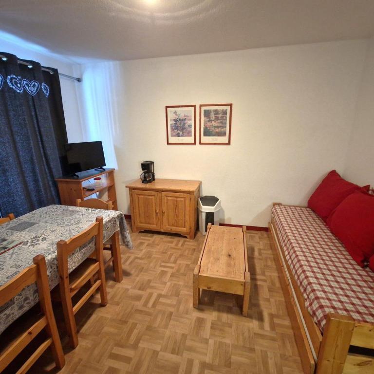Valfréjus: 2 pièces + cabine, centre station, 4/6 pers - FR-1-265-199 - Appartement (6 Adultes) - 17