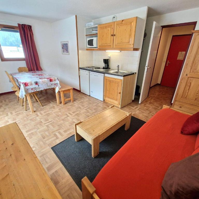 Appartement 2 pièces + cabine, 6 pers centre station Valfréjus avec balcon - FR-1-265-240 - Appartement (6 Adultes) - 12