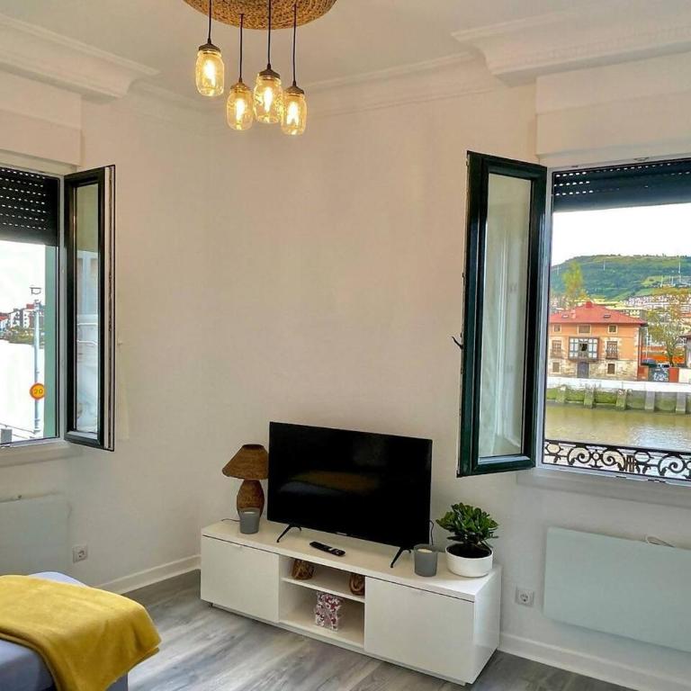 Kai Bilbao - Apartamento junto a la ria - Two-Bedroom Apartment - 4