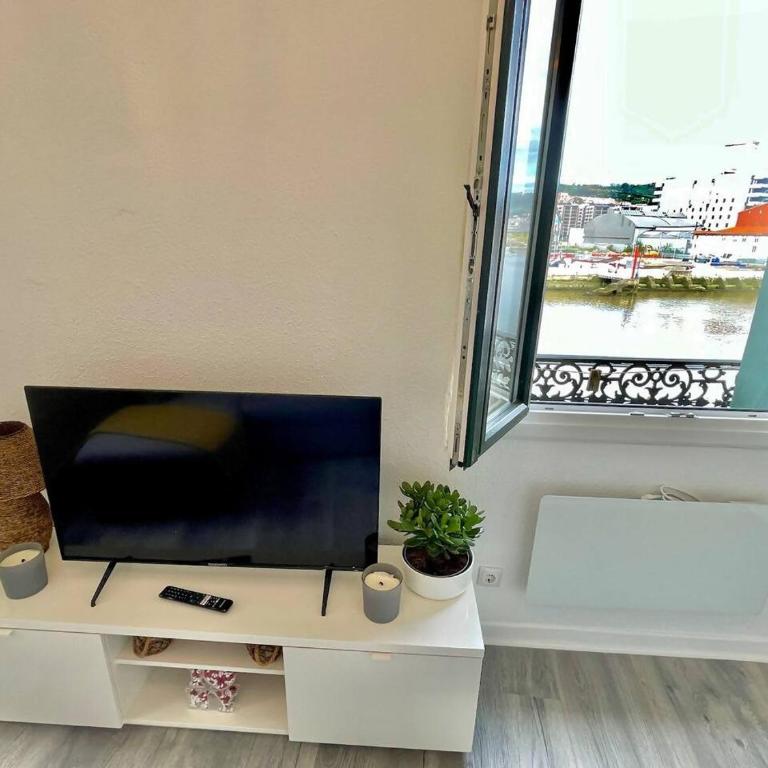Kai Bilbao - Apartamento junto a la ria - Two-Bedroom Apartment - 5