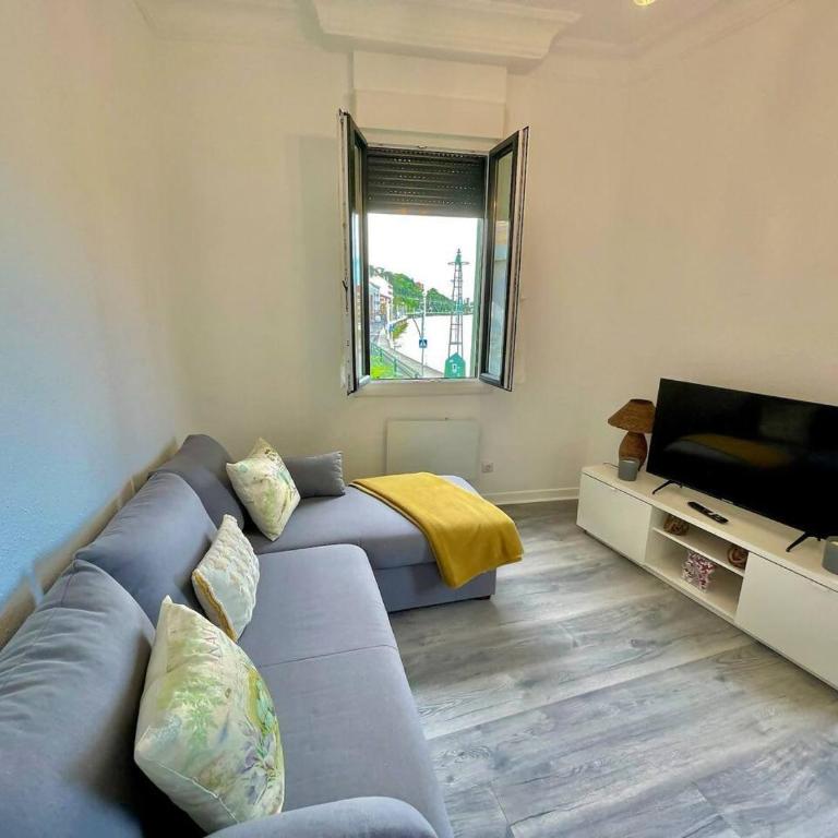 Kai Bilbao - Apartamento junto a la ria - Two-Bedroom Apartment - 11