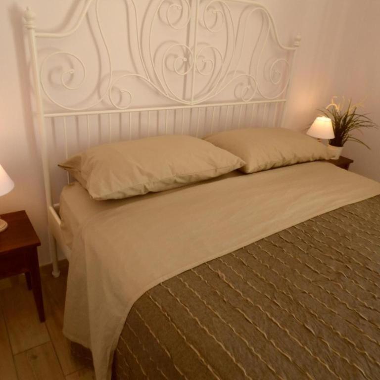 Agriturismo Melona - Appartamento con 2 Camere da Letto e Vista Giardino - 6