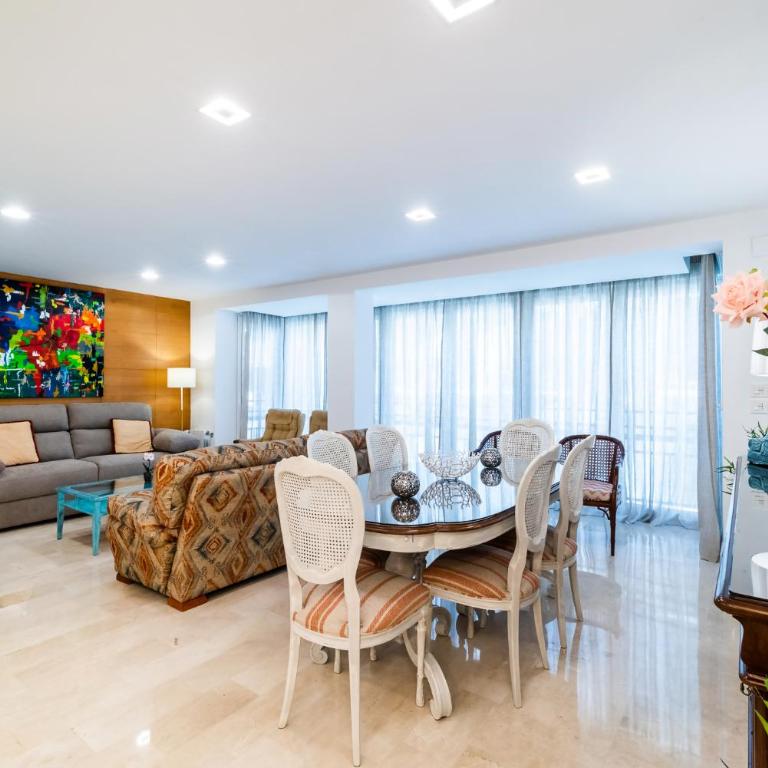 Familiar y luminoso piso 145 m2 cerca P Congresos - Three-Bedroom Apartment - 9