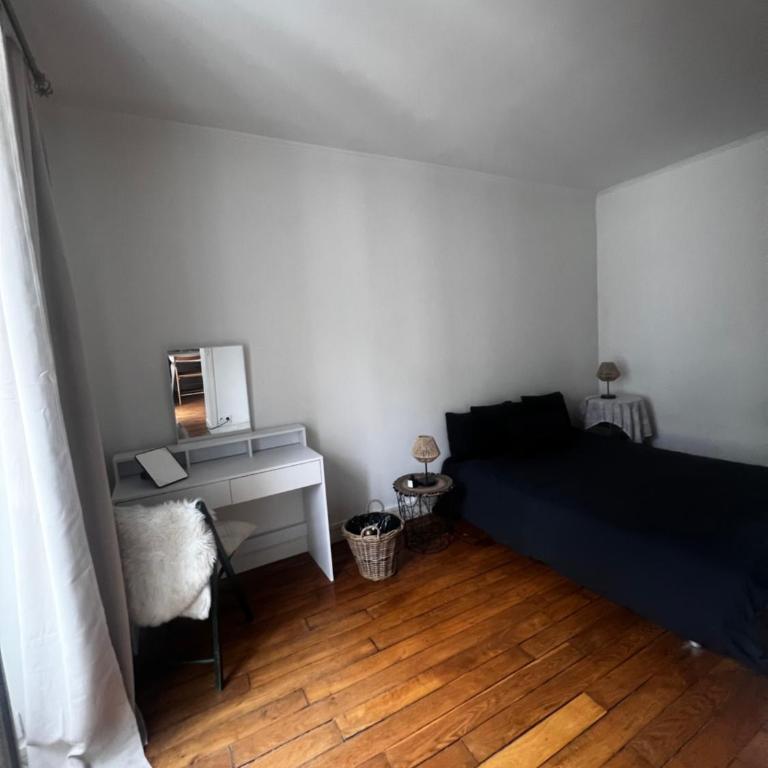 Eiffel Tower View Haussmanian Charm 2min walk from the Eiffel Tower gardens - Appartement - Vue sur Ville - 17