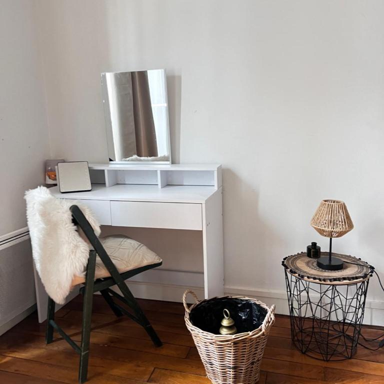 Eiffel Tower View Haussmanian Charm 2min walk from the Eiffel Tower gardens - Appartement - Vue sur Ville - 29