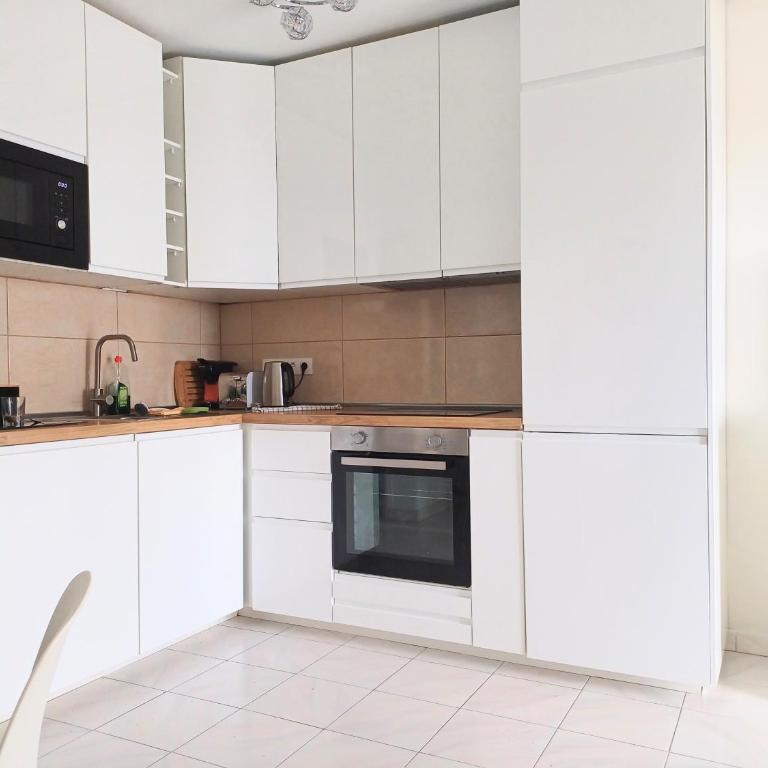 Bright & spacious with aircon - Apartamento de 1 dormitorio - 3