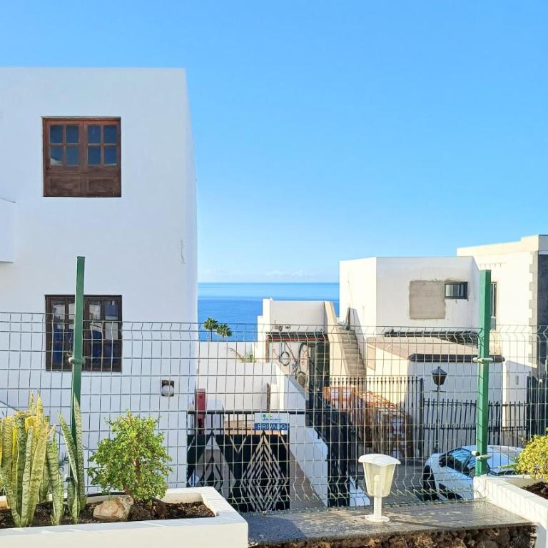Bright & spacious with aircon - Apartamento de 1 dormitorio - 1
