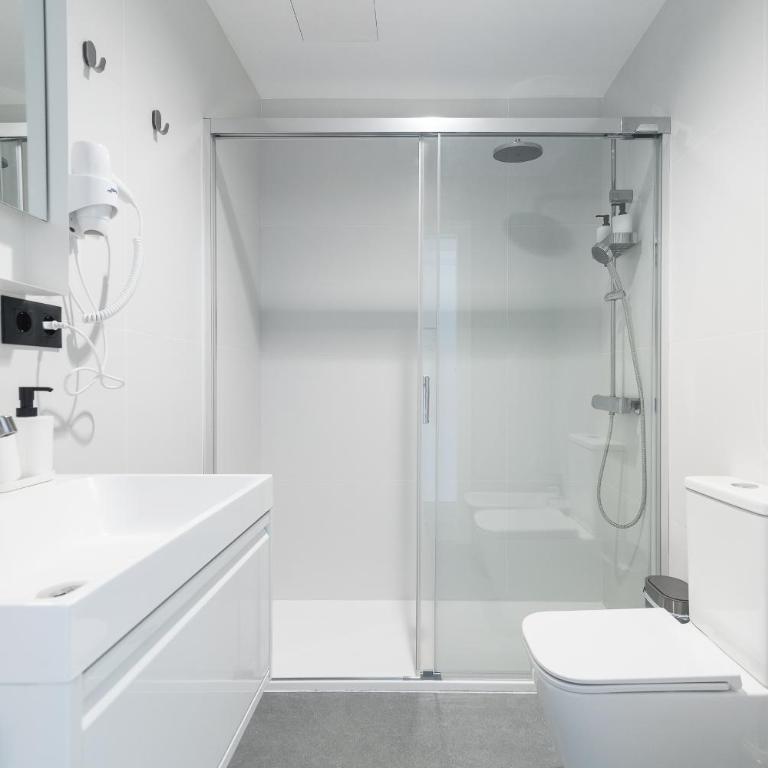 La Vega de Ciudad Jardín Suites - Habitación Triple con baño privado - 7