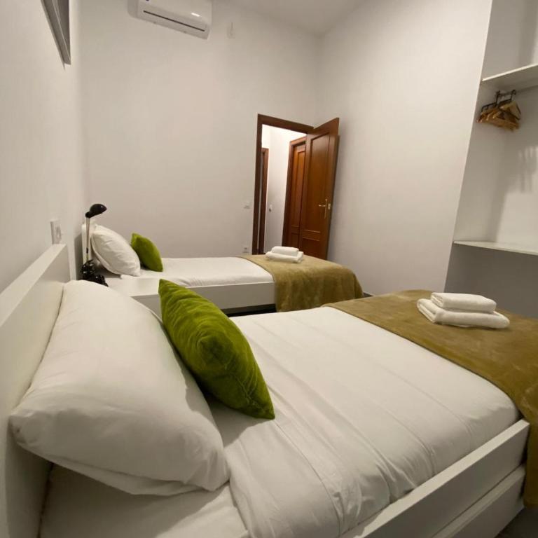 Alameda Urban Apartment - Two-Bedroom Apartment - 2