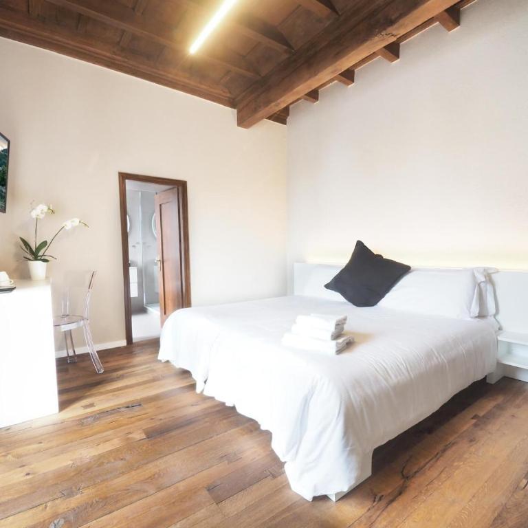 Garni degli Angioli - Camera Doppia con Letti Singoli con Balcone - 1