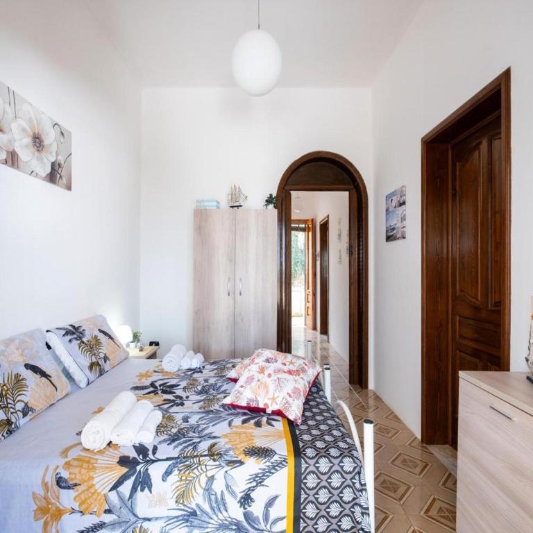 Sunrise Apartment in Villa With Private Parking and Air Conditioning - Vacation Home - 3