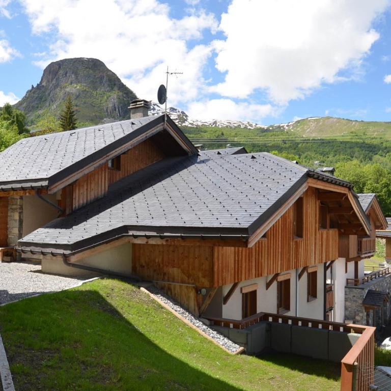 Chalet confortable 10 pers. au centre de St Martin de Belleville, proche téléski et commodités - Appartement 4 Chambres - 6