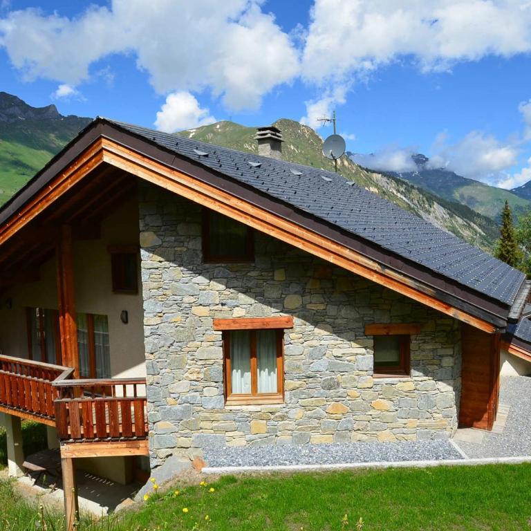 Chalet confortable 10 pers. au centre de St Martin de Belleville, proche téléski et commodités - Appartement 4 Chambres - 7