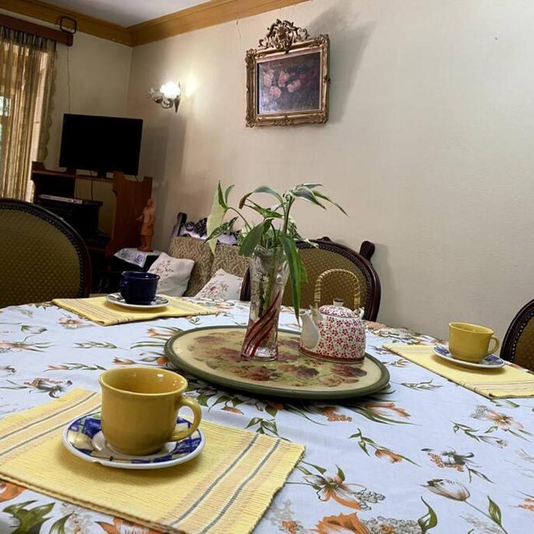 Hermosa Casa Familiar - Four-Bedroom House - 9