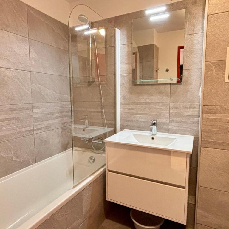 Confortable apt 3 pièces, 7 pers., Quartier Falaise - Apartamento de 2 dormitorios - 13