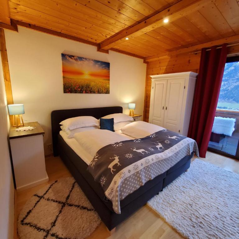 Ferienwohnung am Krausberghof mit Balkon und Parkplatz, 6 Fahrminuten zur Alpentherme Gastein und zur Schlossalmbahn - Apartment with Mountain and Valley View - 3