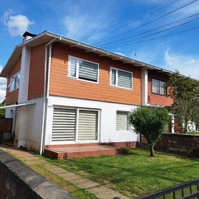 Casa central Osorno - Four-Bedroom House - 1