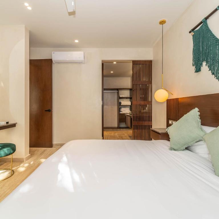 Lux 2BR with Rooftop Pool, Spa, Gym, Kids Playroom #229 - Apartment - 7