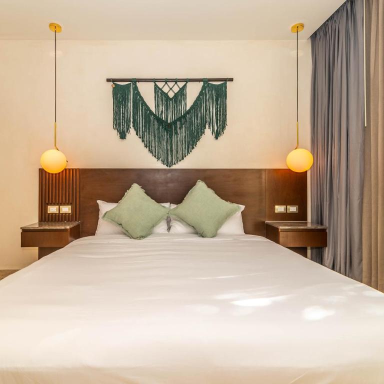 Lux 2BR with Rooftop Pool, Spa, Gym, Kids Playroom #229 - Apartment - 2