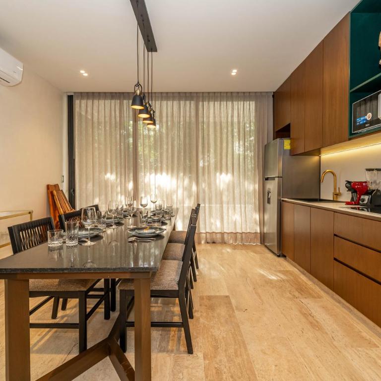 Lux 2BR with Rooftop Pool, Spa, Gym, Kids Playroom #229 - Apartment - 23