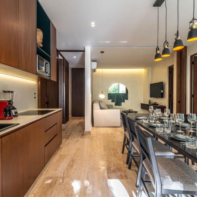 Lux 2BR with Rooftop Pool, Spa, Gym, Kids Playroom #229 - Apartment - 24